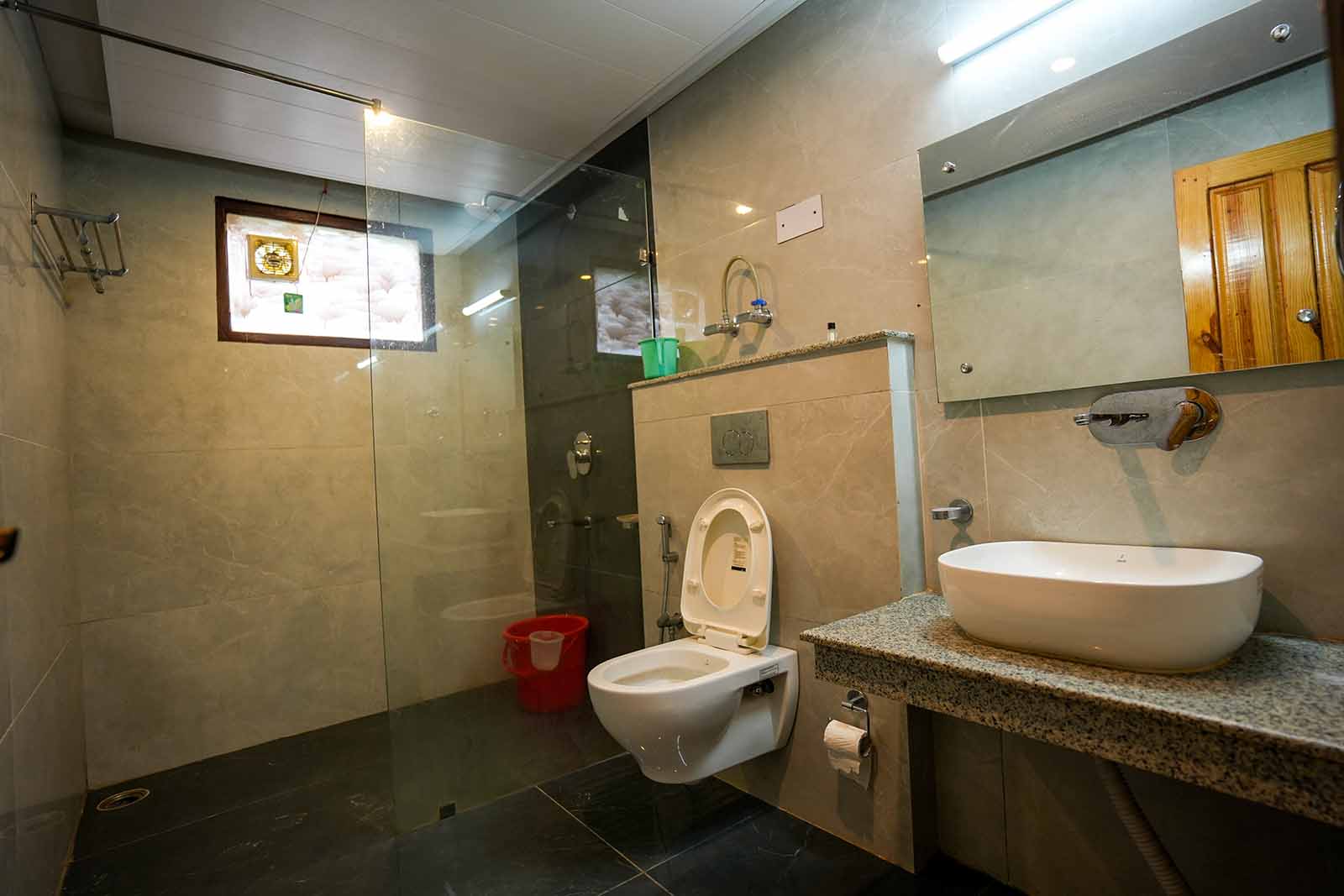 Room12